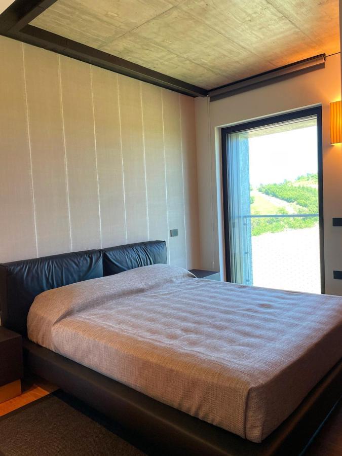 Ca' Del Profeta Ristorante & Relais Hotel Montegrosso dʼAsti Стая снимка